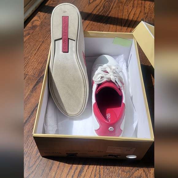 Michael Kors colby sneaker - Picture 6 of 15